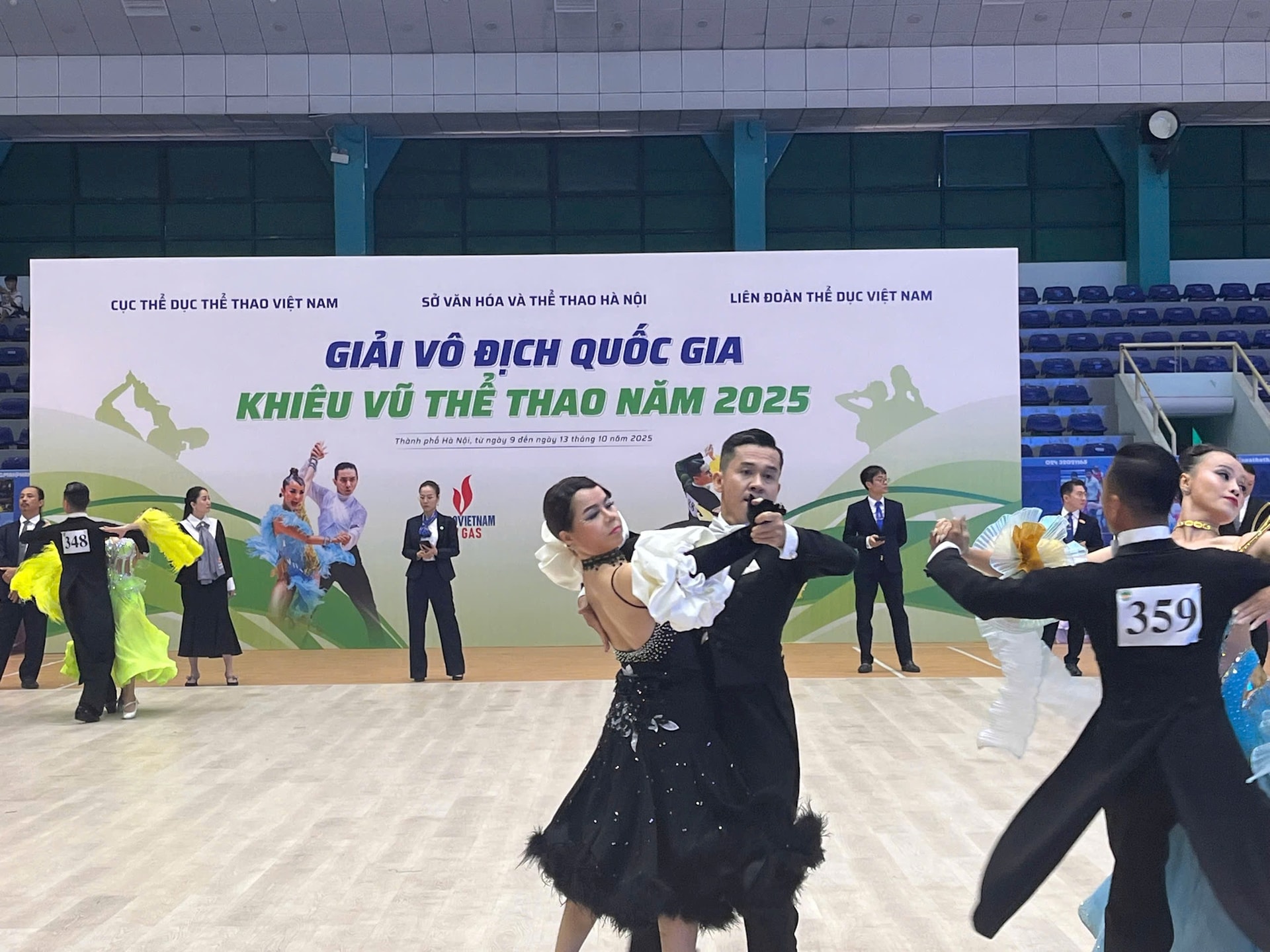 ۱۱-thi-dau-khieu-vu4.jpg