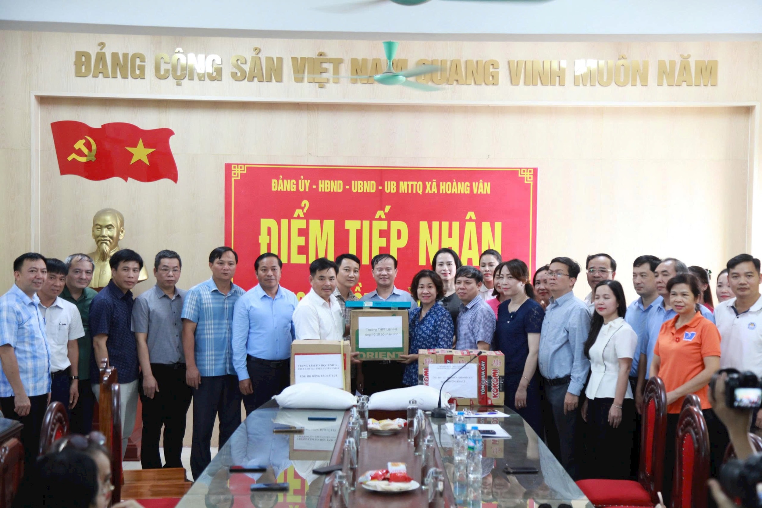 1210-so-gd-trao-qua-bac-ninh-2.jpg