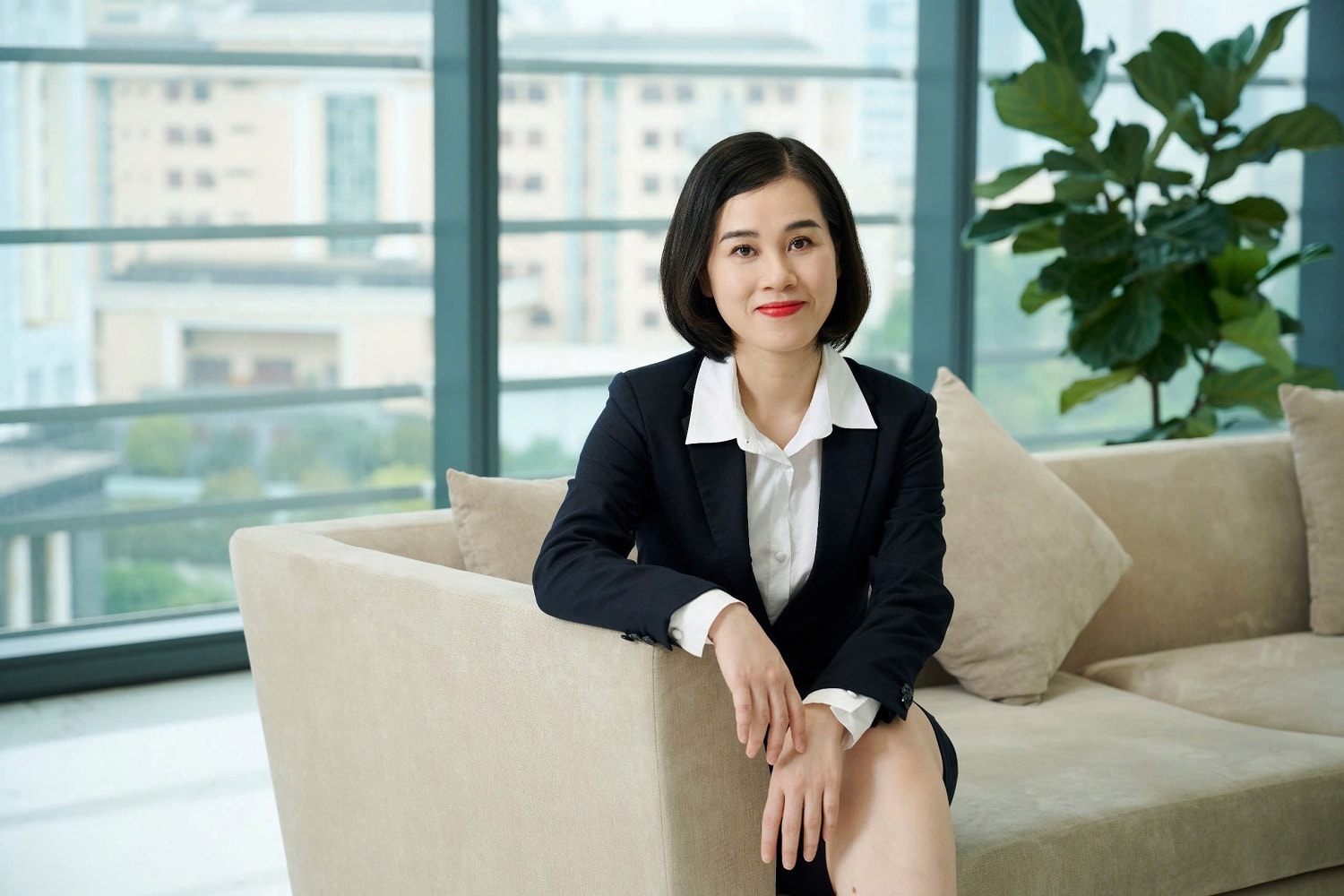 13-10-ba-nguyen-thi-hoa-1.jpg