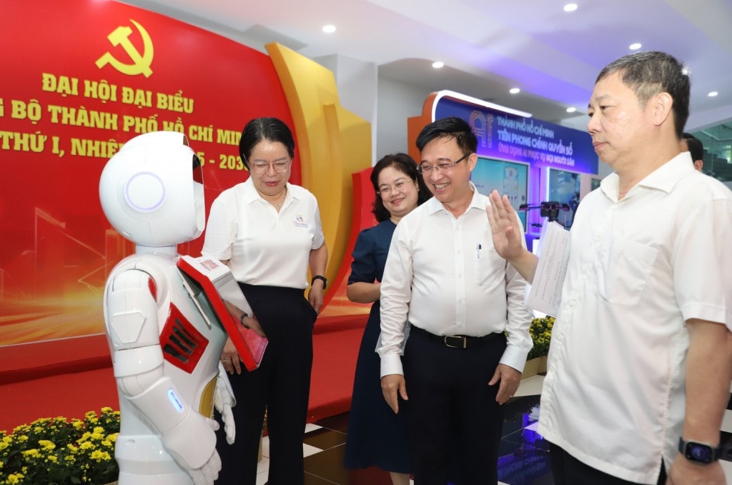 Đặng Minh Thông - Phó bí thư Thành uỷ TPHCM kiểm tra công tác chuẩn bị Đại hội Đảng bộ TPHCM ngày 11/10