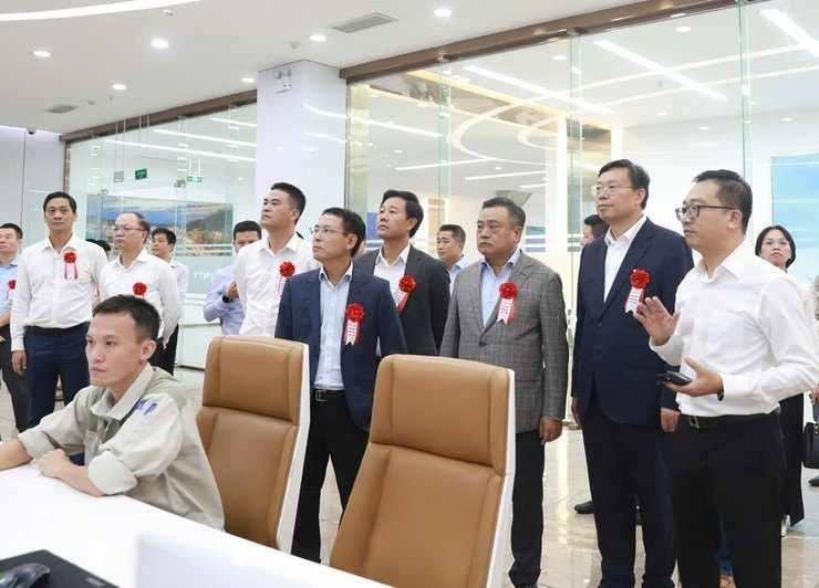 Chủ tịch UBND Thành phố Trần Sỹ Thanh thăm quan Nhà máy điện rác Sóc Sơn