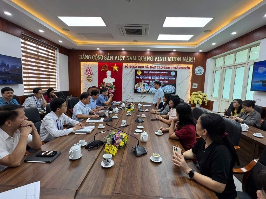 Buổi làm việc và trao quà tại Sở GD&ĐT tỉnh Thái Nguyên Buổi làm việc và trao quà tại Sở GD&ĐT tỉnh Thái Nguyên