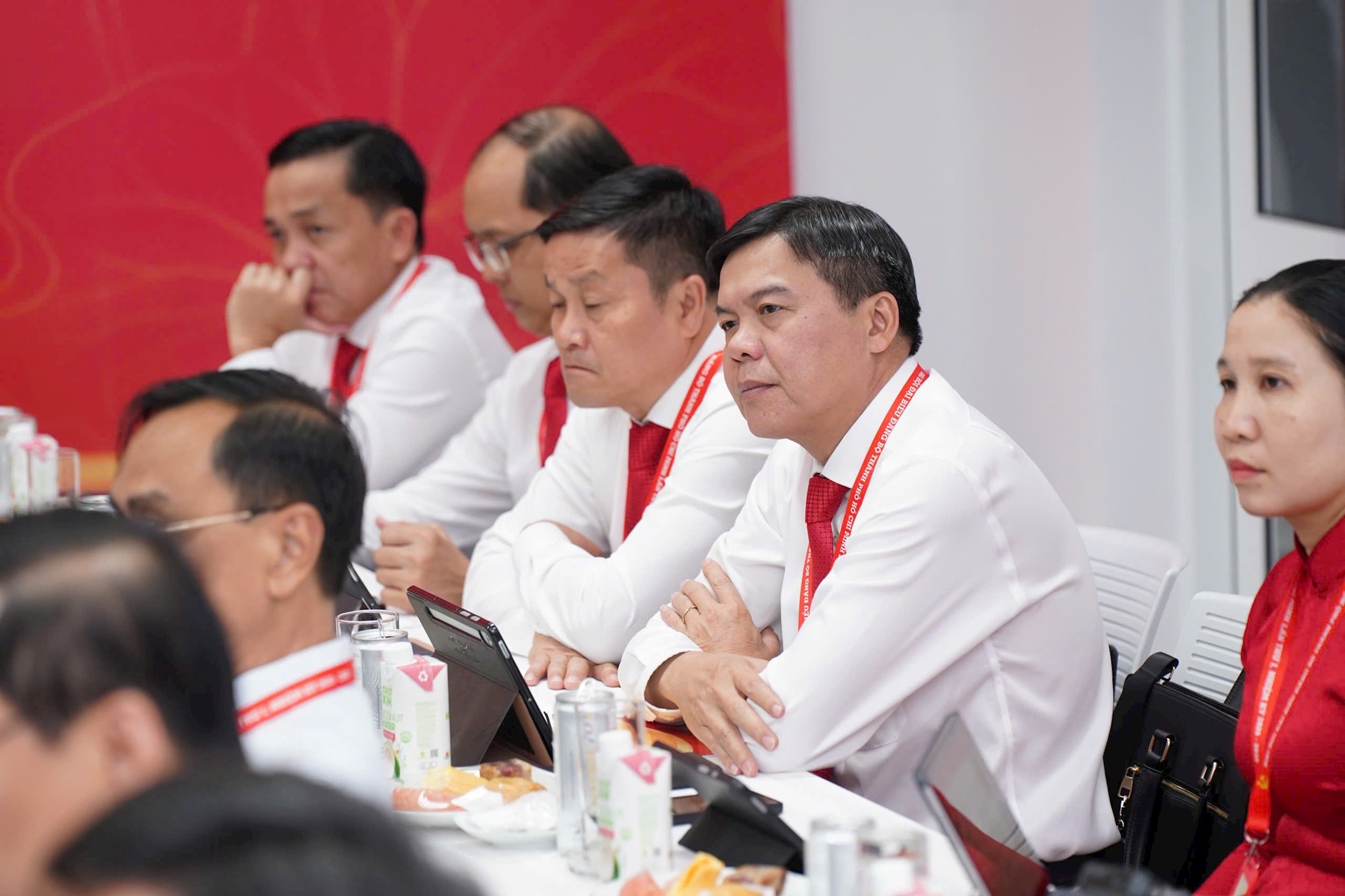 3.thaoluanto14-10.jpg