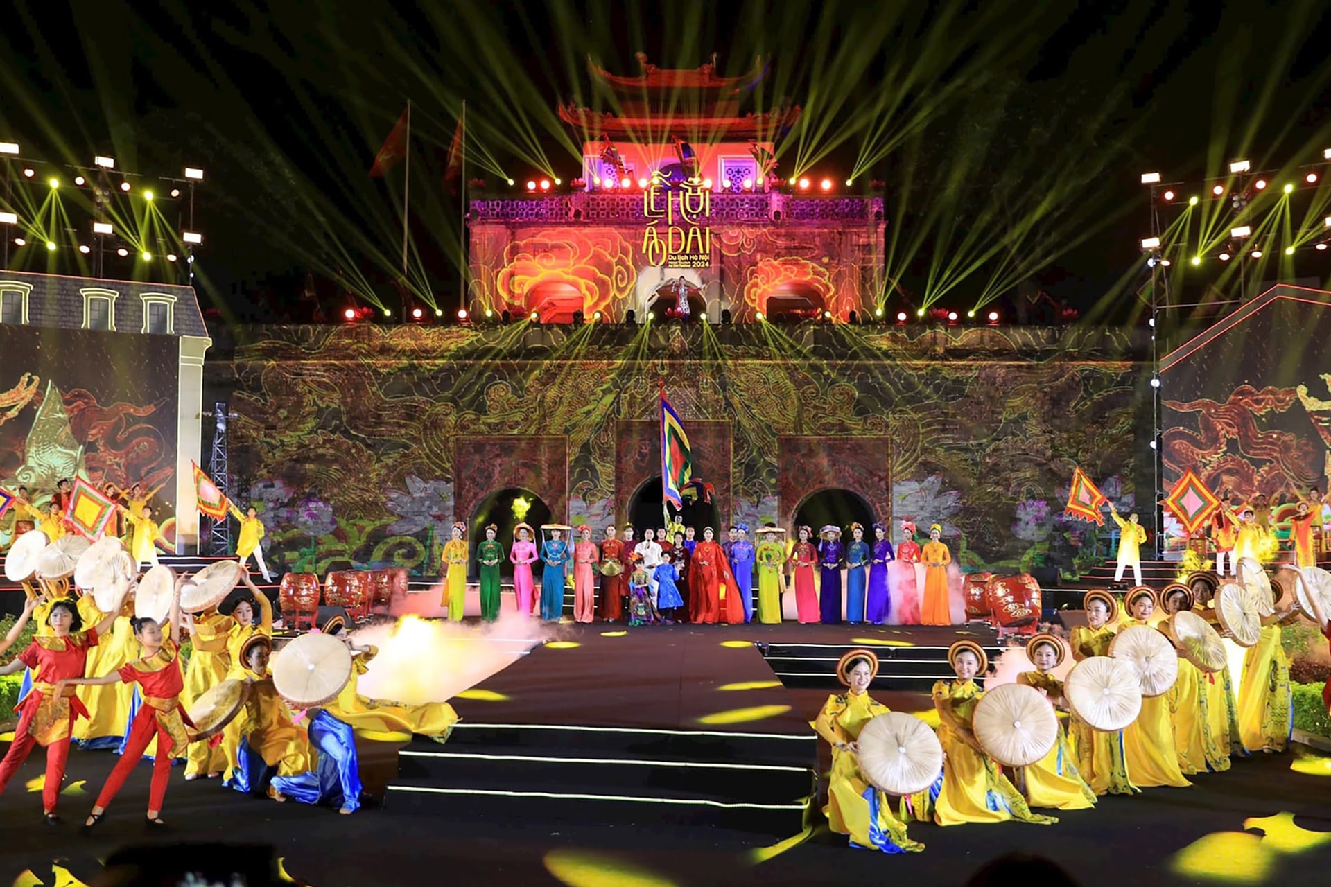 festival ao dai.jpg