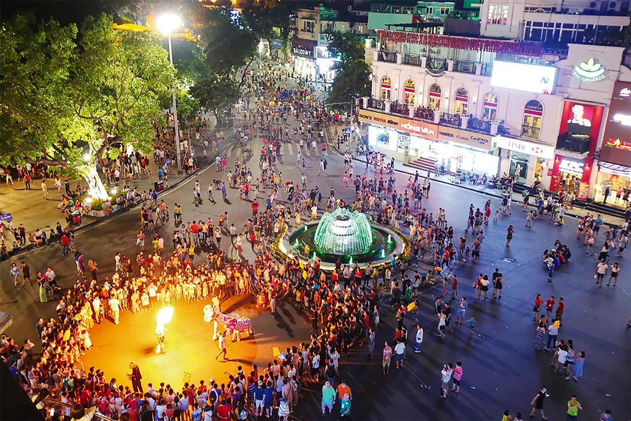 phuong-hoan-kiem-1.jpg