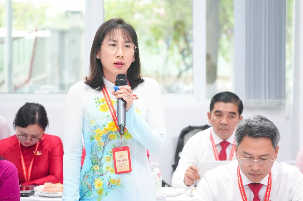 Giám đốc Sở Nội vụ TP Hồ Chí Minh Phạm Thị Thanh Hiền phát biểu (ảnh: Hữu Hạnh) Giám đốc Sở Nội vụ TP Hồ Chí Minh Phạm Thị Thanh Hiền phát biểu (ảnh: Hữu Hạnh)