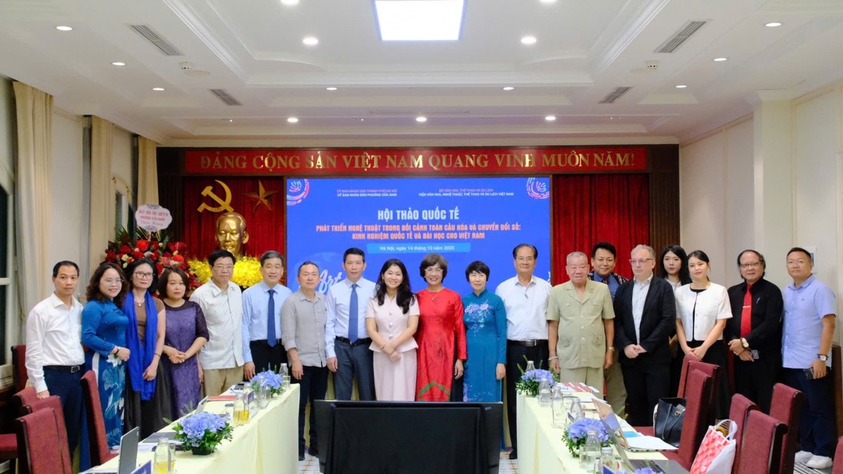 Hội thảo văn hóa phát triển nghệ thuật trong bối cảnh toàn cầu hóa