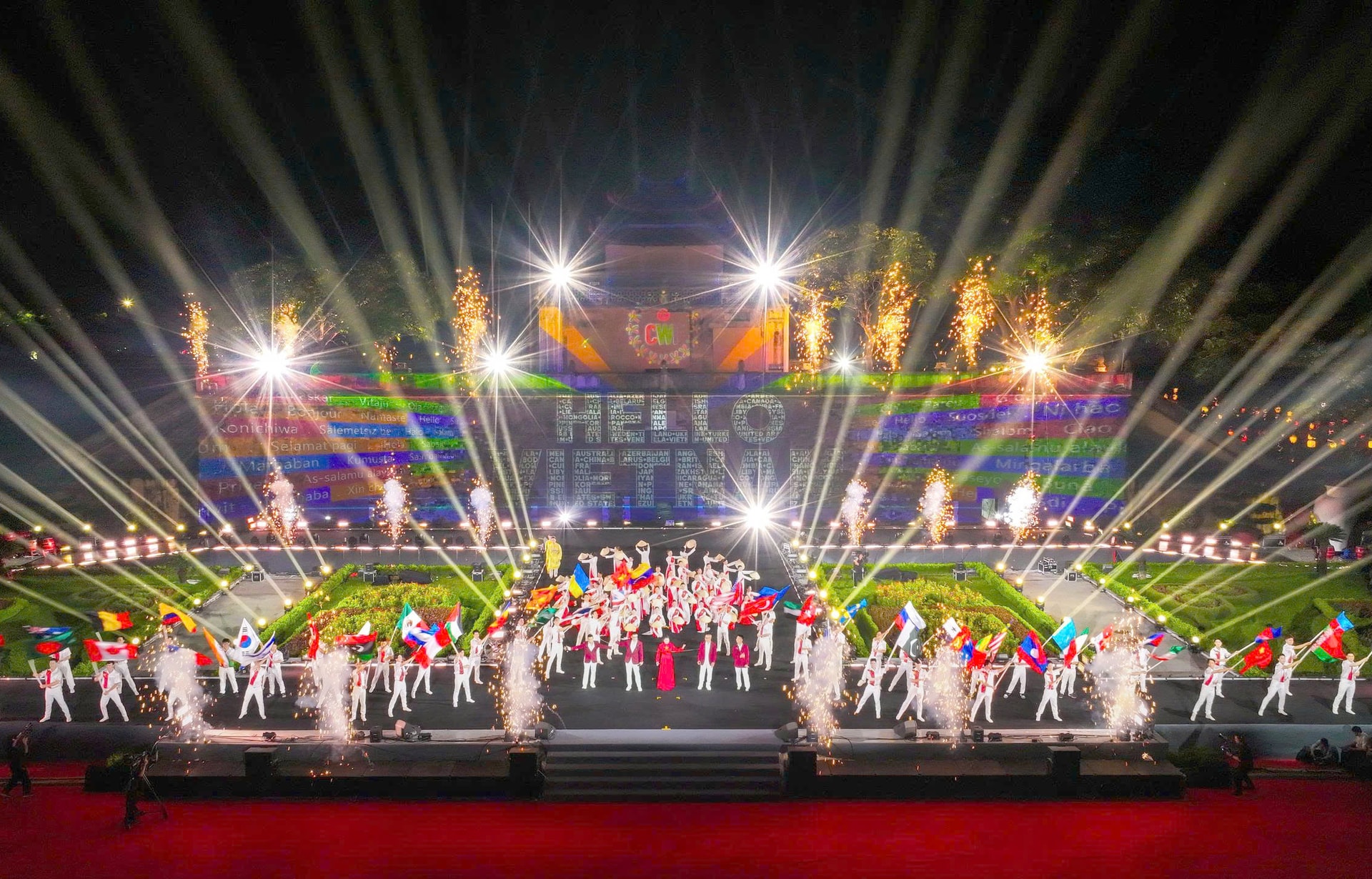 panorama-of-the-world-cultural-festival-hanoi-2025-at-the-relic-center-of-thang-long-royal-citadel..jpg