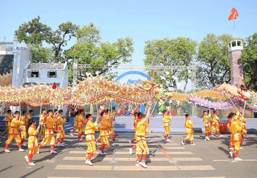 mua-rong.jpg