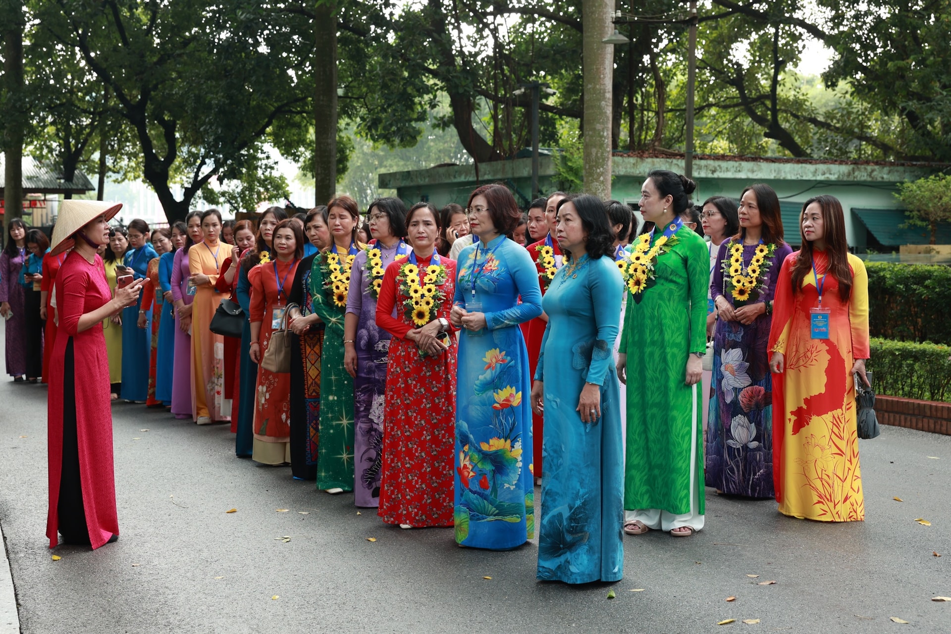 15-10 LĐLĐ-3.jpg