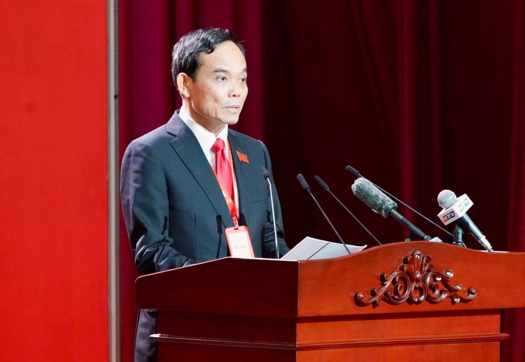 trong nhiệm kỳ 2020 - 2025, mặc dù phải đối mặt với nhiều khó khăn, thách thức chưa từng có, nhất là tác động nghiêm trọng của đại dịch COVID-19, cùng những biến động phức tạp của kinh tế thế giới và thiên tai, biến đổi khí hậu, Đảng bộ, chính quyền và Nhân dân TP Hồ Chí Minh, Bình Dương, Bà Rịa - Vũng Tàu đã đoàn kết, nỗ lực vượt qua thử thách, đạt được nhiều kết quả quan trọng và toàn diện trên tất cả các lĩnh vực.  Trong lĩnh vực kinh tế - xã hội, thành phố đã hoàn thành và hoàn thành vượt mức hầu hết các chỉ tiêu chủ yếu của nhiệm kỳ. Tốc độ tăng trưởng GRDP bình quân của thành phố đạt 6,7%/năm, GRDP bình quân đầu người đạt 8.224 USD, gấp 1,7 lần cả nước, quy mô kinh tế chiếm trên 23,5% GDP cả nước, đóng góp hơn 1/3 tổng thu ngân sách quốc gia, số lượng doanh nghiệp chiếm 31% cả nước.