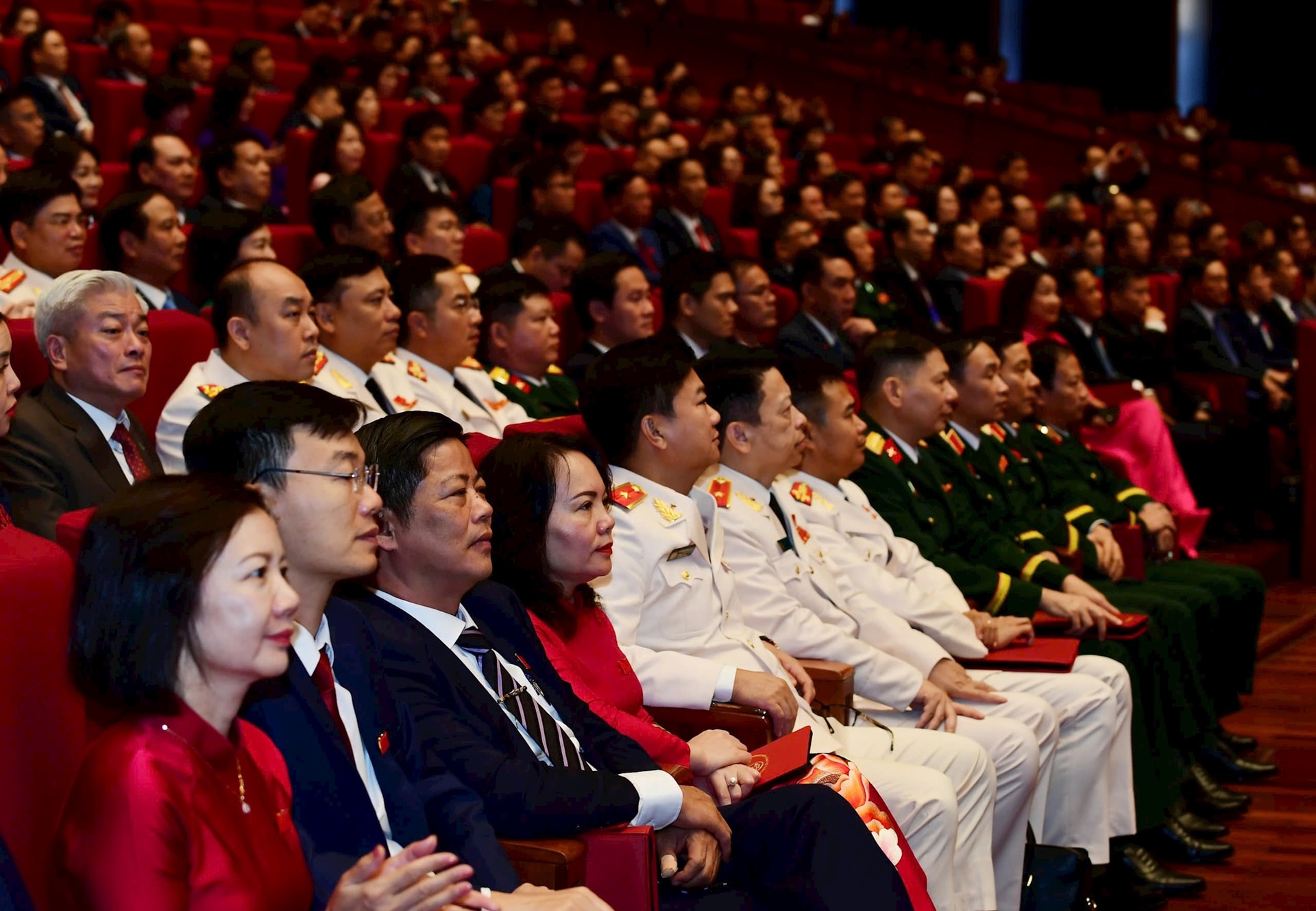 Các đại biểu dự Đại hội đại biểu Đảng bộ thành phố Hà Nội lần thứ XVIII. Ảnh: Viết Thành