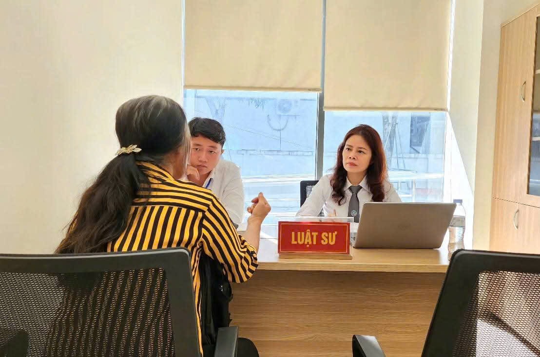 Luật sư Đoàn Luật sư Hà Nội hành nghề luật sư. Ảnh minh họa: Hà Lan.