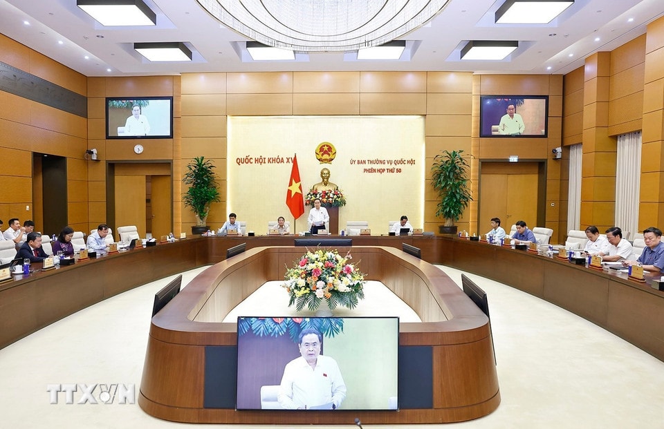 be-mac-phien-hop-thu-50-cua-uy-ban-thuong-vu-quoc-hoi-17-5.jpg