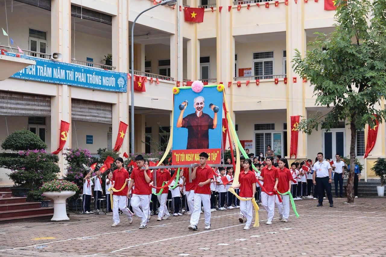 hoa-lac.jpg