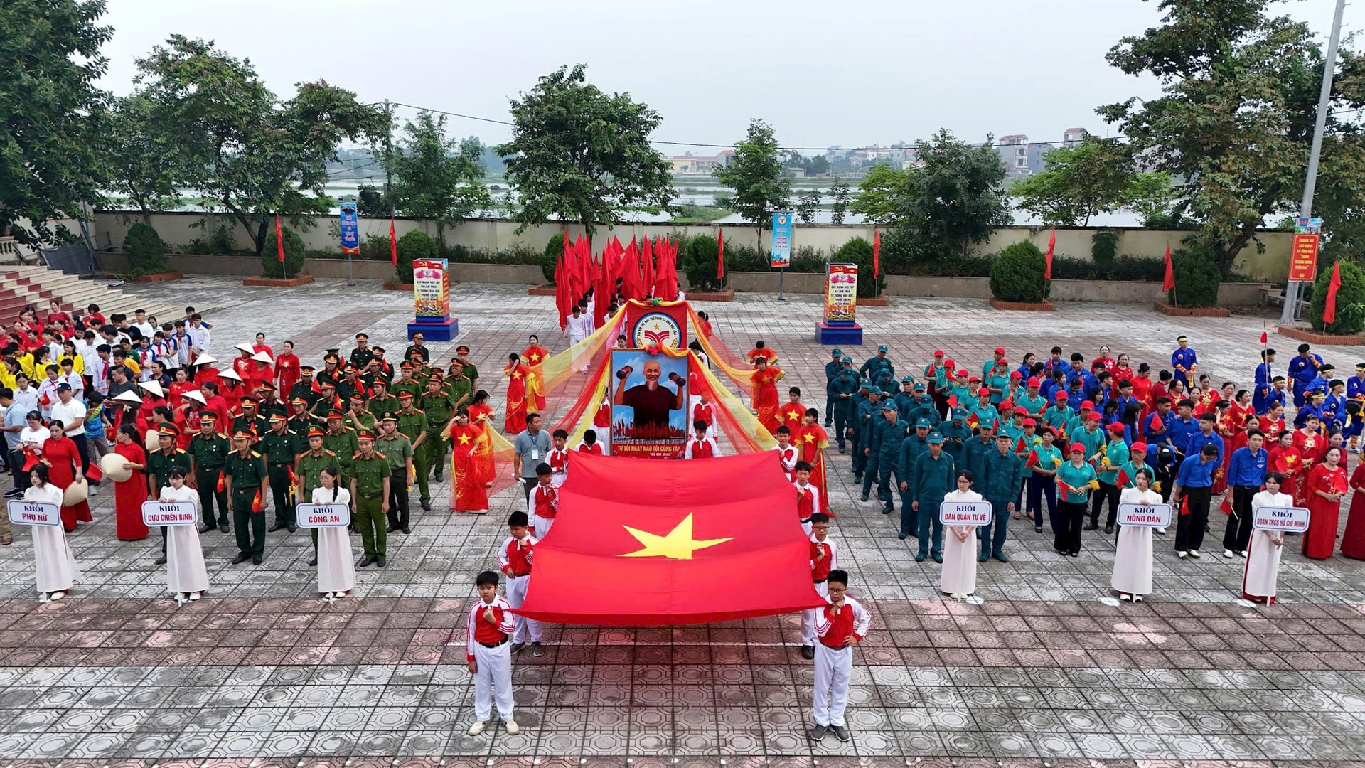 ung-hoa.jpg