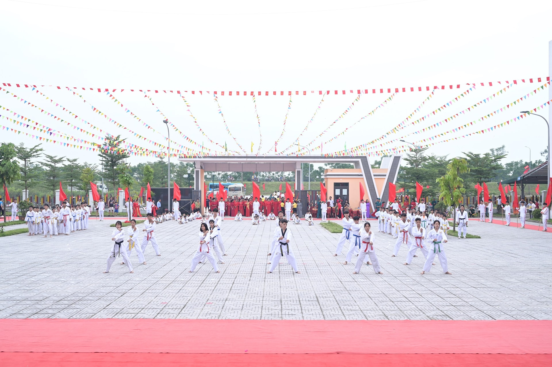 vux_0123.jpg