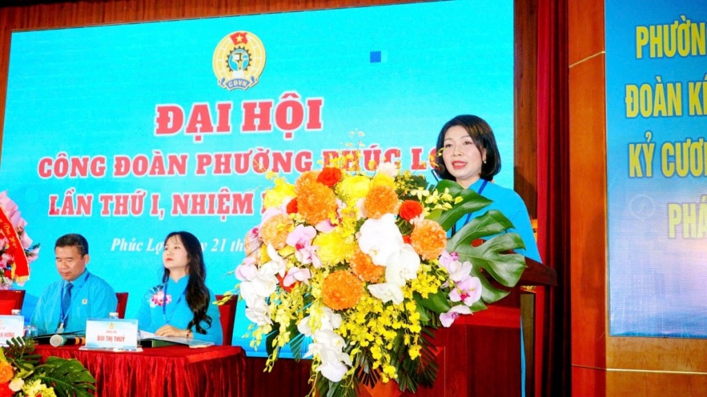 Chủ tịch Công đoàn phường Phúc Lợi Cao Thanh Huyền