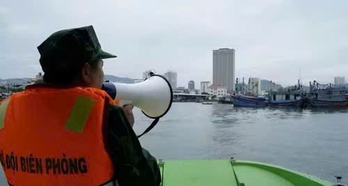 Bộ đội biên phòng tỉnh Gia Lai kêu gọi tàu thuyền vào nơi tránh trú