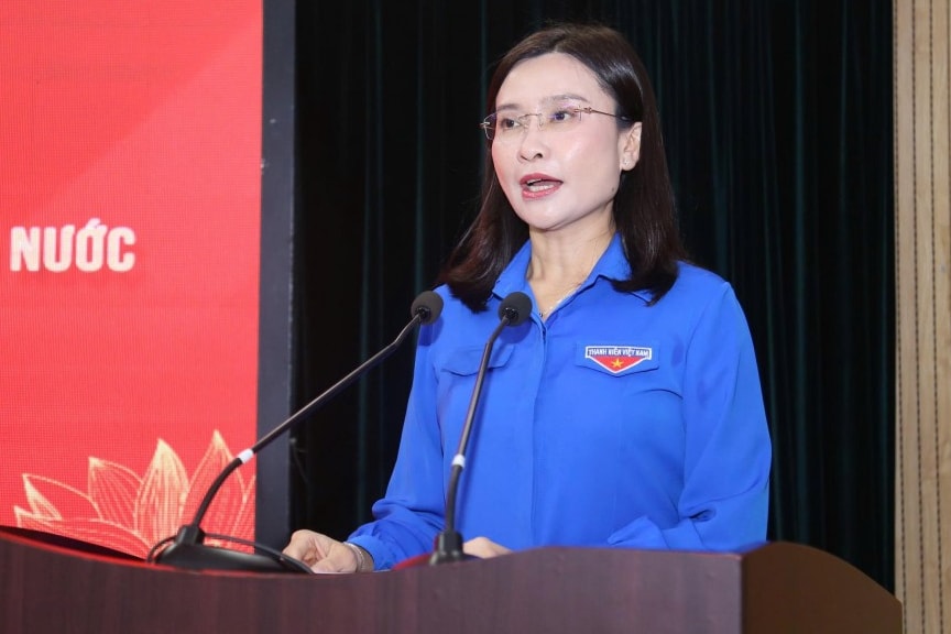 Bí thư thứ nhất Trung ương Đoàn Đồng ch Bùi Quang Huy; Bí thư Trung ương Đoàn, Chủ tịch Hội đồng Đội Trung ương Nguyễn Phạm Duy Trang chủ trì hội nghị
