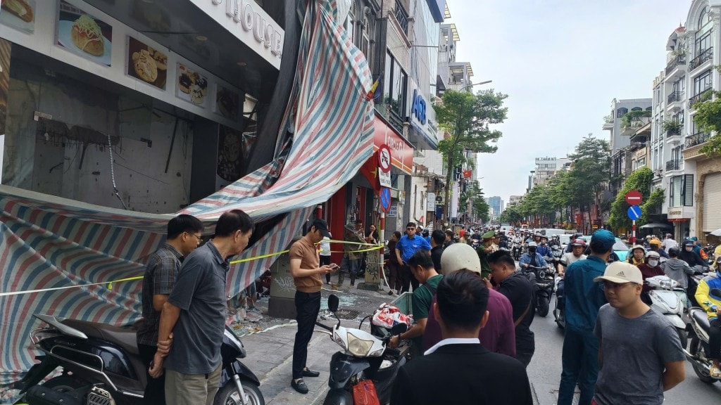 Lực lượng chức năng phong toả hiện trường, điều tra làm rõ nguyên nhân vụ tai nạn