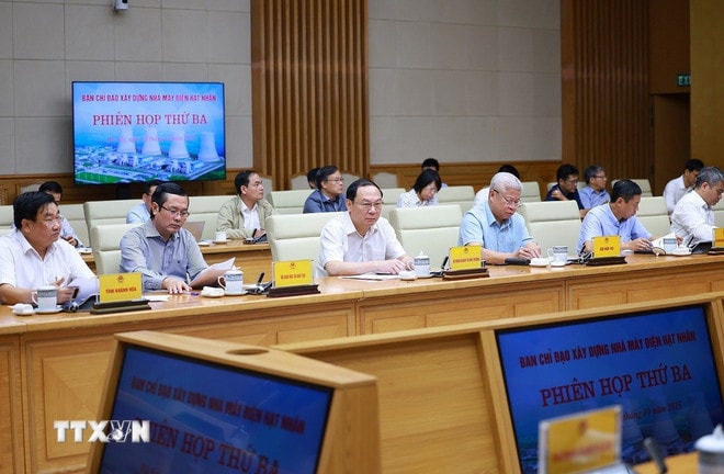 ttxvn-prime-minister-chairs-third-meeting-of-the-BCD-construction-of-nuclear-power-plant-5.jpg