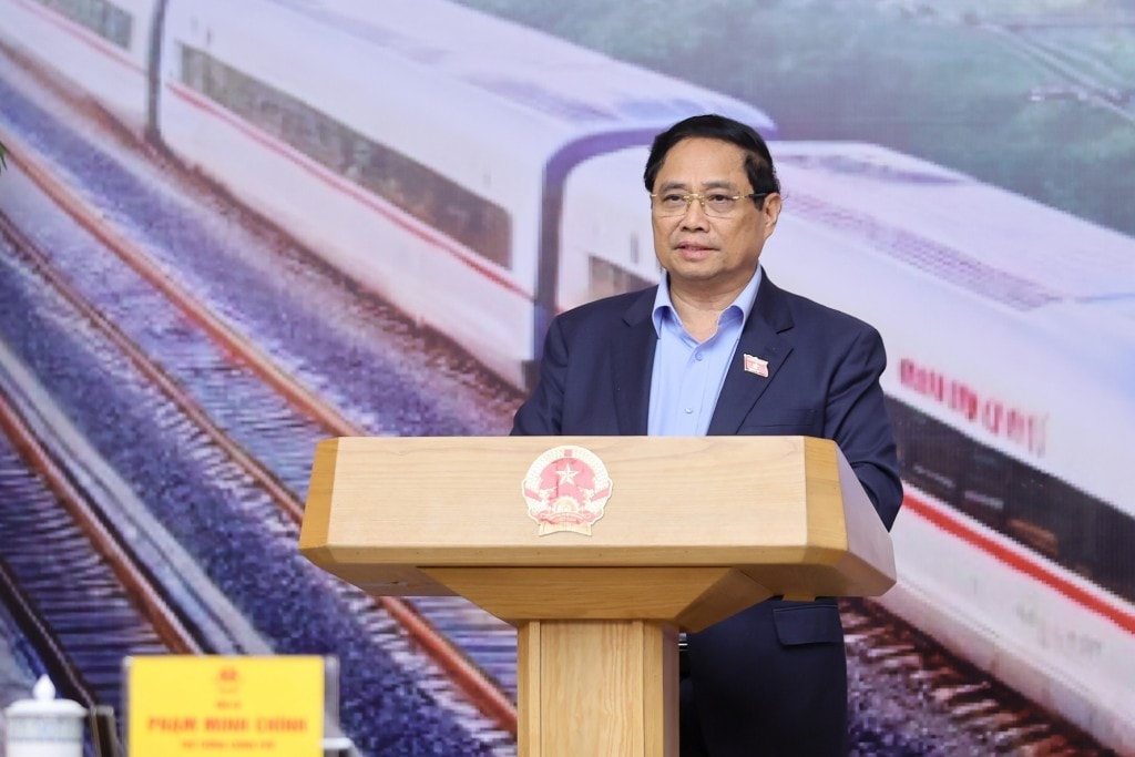Chủ trì phiên họp thứ 4 của Ban Chỉ đạo các công trình trọng điểm, dự án quan trọng quốc gia lĩnh vực đường sắt, Thủ tướng Phạm Minh Chính yêu cầu chủ động, tích cực thúc đẩy các dự án đường sắt và chuyển giao, phát triển công nghệ - Ảnh: VGP/Nhật Bắc