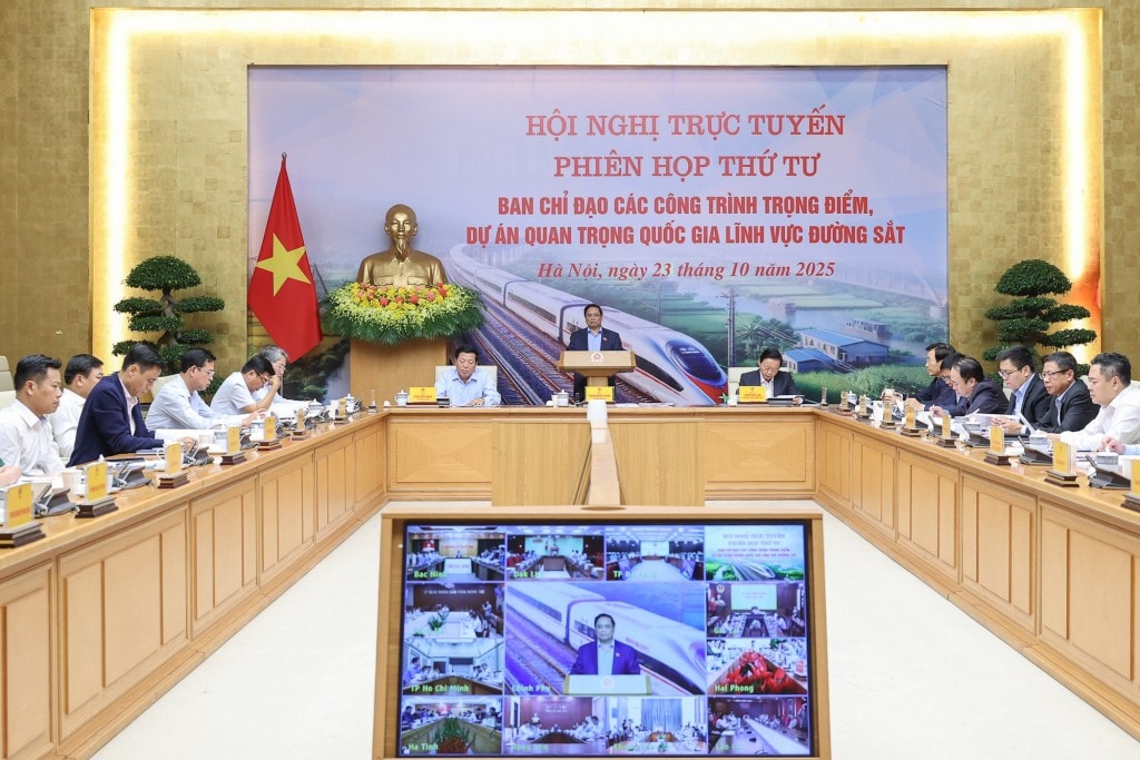 Thủ tướng giao các đồng chí Phó Thủ tướng Chính phủ theo phân công tiếp tục sát sao chỉ đạo, đôn đốc các bộ, ngành, địa phương triển khai quyết liệt, hiệu quả các nhiệm vụ được giao, kịp thời tháo gỡ mọi khó khăn, vướng mắc - Ảnh: VGP/Nhật Bắc