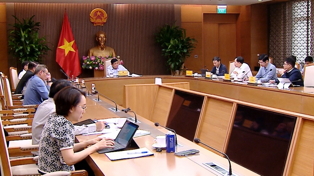 Phó Thủ tướng nhấn mạnh: Yêu cầu đặt ra là phải đánh giá đúng thực trạng SHTT và các điểm nghẽn để đề ra giải pháp đảm bảo trúng, đúng, mới, đột phá, tránh trùng lặp với quy định trong các văn bản quy phạm pháp luật khác - Ảnh: VGP/Thu Sa Phó Thủ tướng nhấn mạnh: Yêu cầu đặt ra là phải đánh giá đúng thực trạng SHTT và các điểm nghẽn để đề ra giải pháp đảm bảo trúng, đúng, mới, đột phá, tránh trùng lặp với quy định trong các văn bản quy phạm pháp luật khác - Ảnh: VGP/Thu Sa