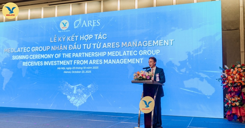 Ông Jason Rosenblatt - Giám đốc điều hành cấp cao và Trưởng Bộ phận vốn cổ phần tư nhân Đông Nam Á - Quỹ Đầu tư ARES chia sẻ định hướng phát triển cùng MEDLATEC GROUP.
