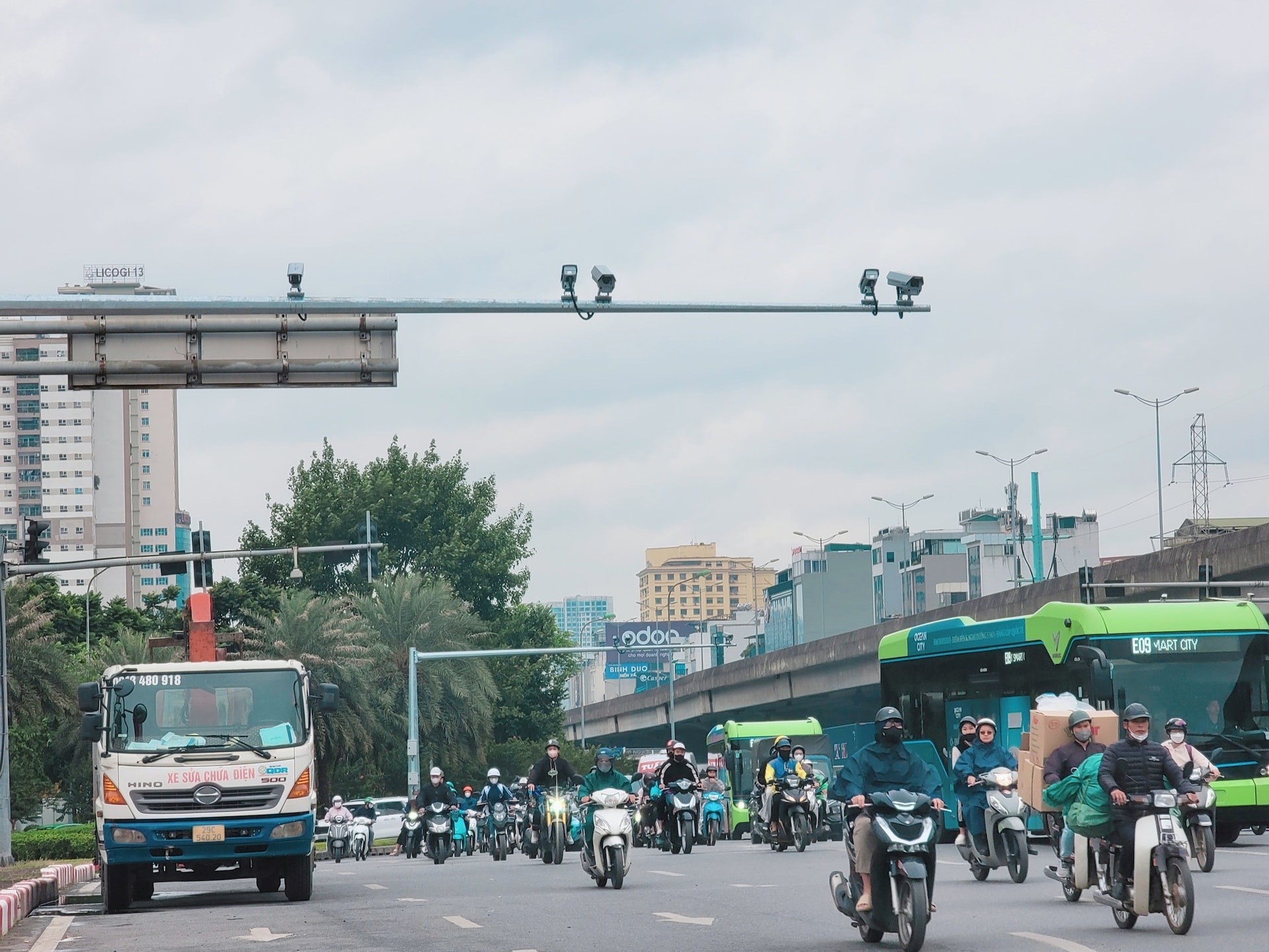 [Podcast] Hà Nội áp dụng camera AI: Vừa phát hiện vi phạm, vừa chống ùn tắc hiệu quả