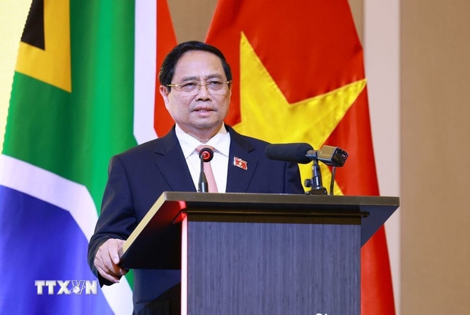 thutuong-namphi1.jpg