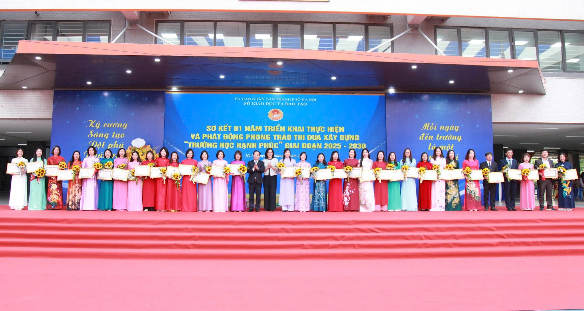 2410-truong-hoc-hanh-phuc-5.jpg