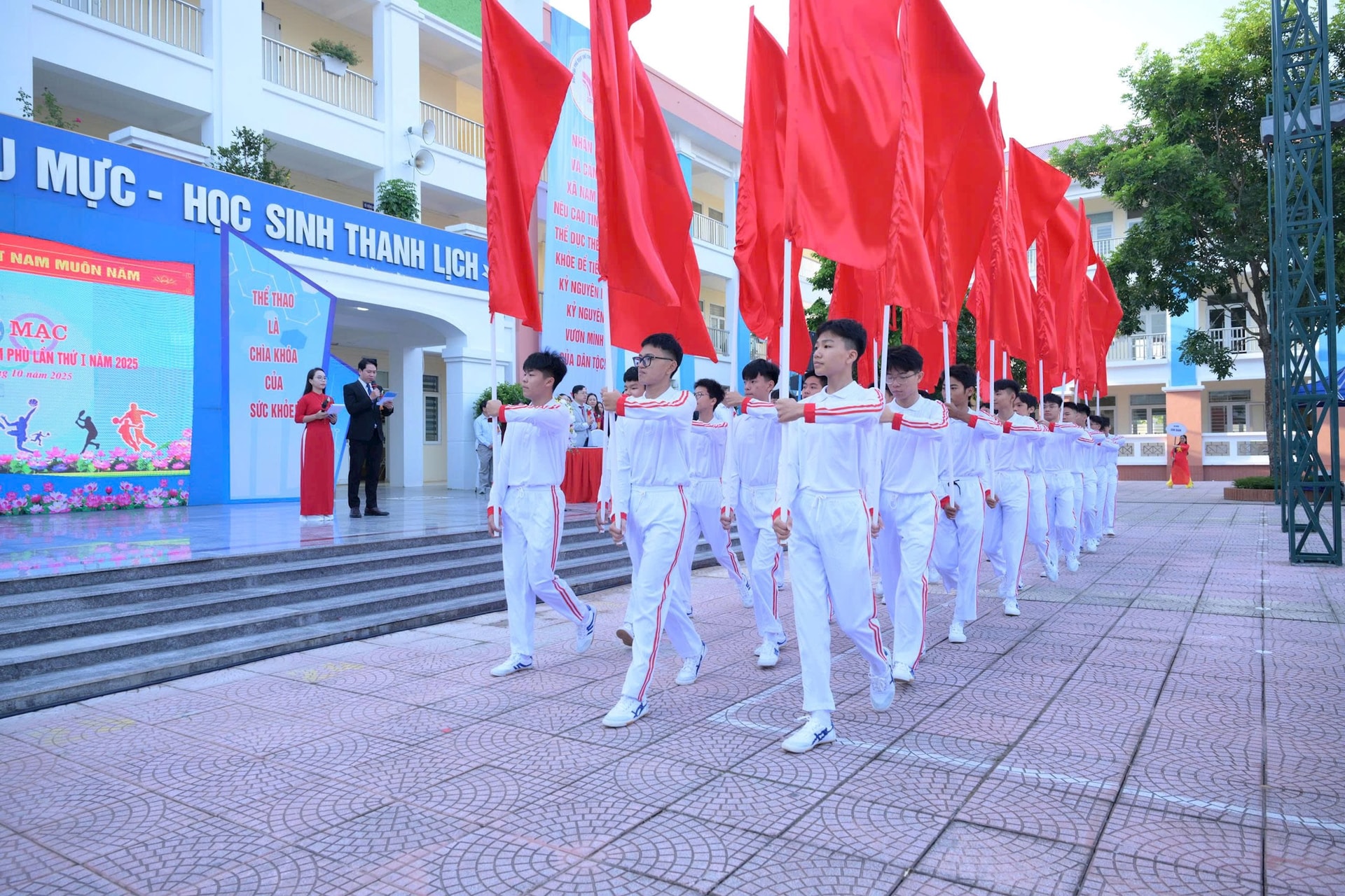 nam-phu-2.jpg