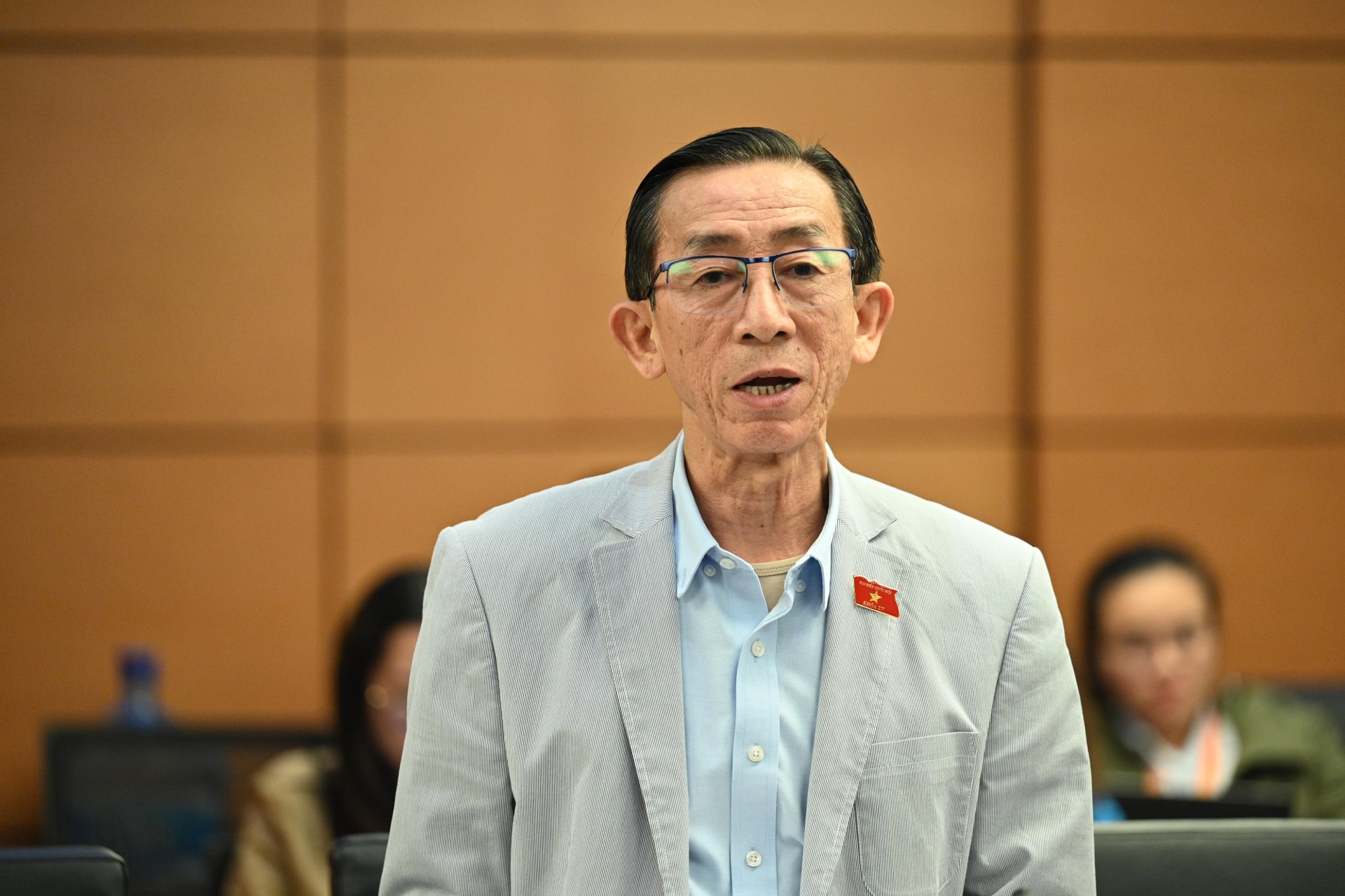 tran-hoang-ngan.jpg