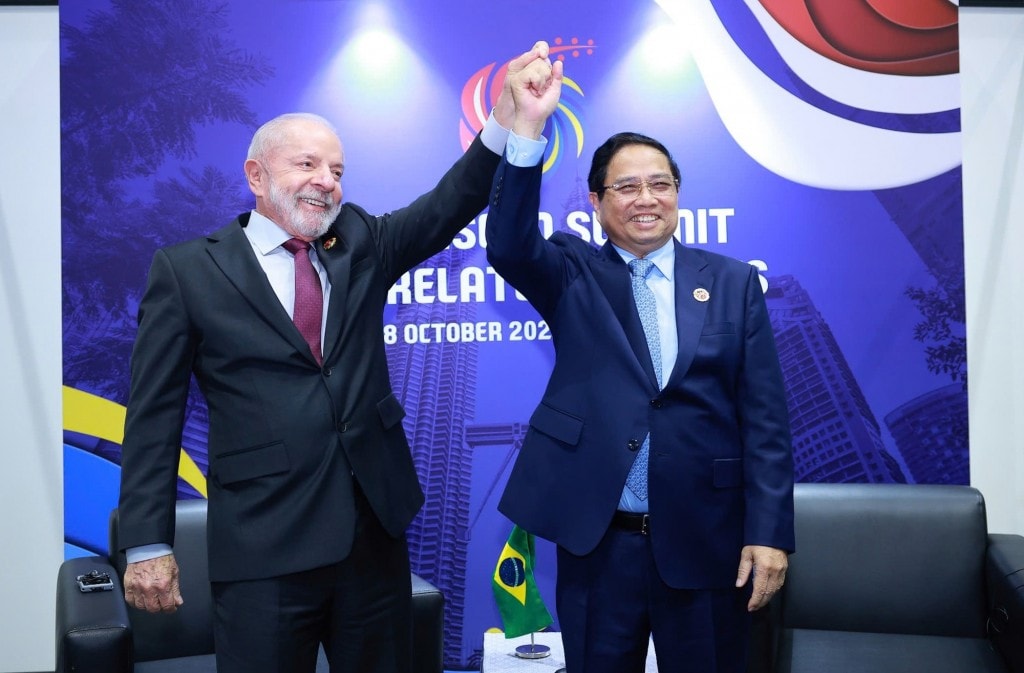 Thủ tướng Phạm Minh Chính gặp Tổng thống Brasil Lula da Silva - Ảnh: VGP/Nhật Bắc