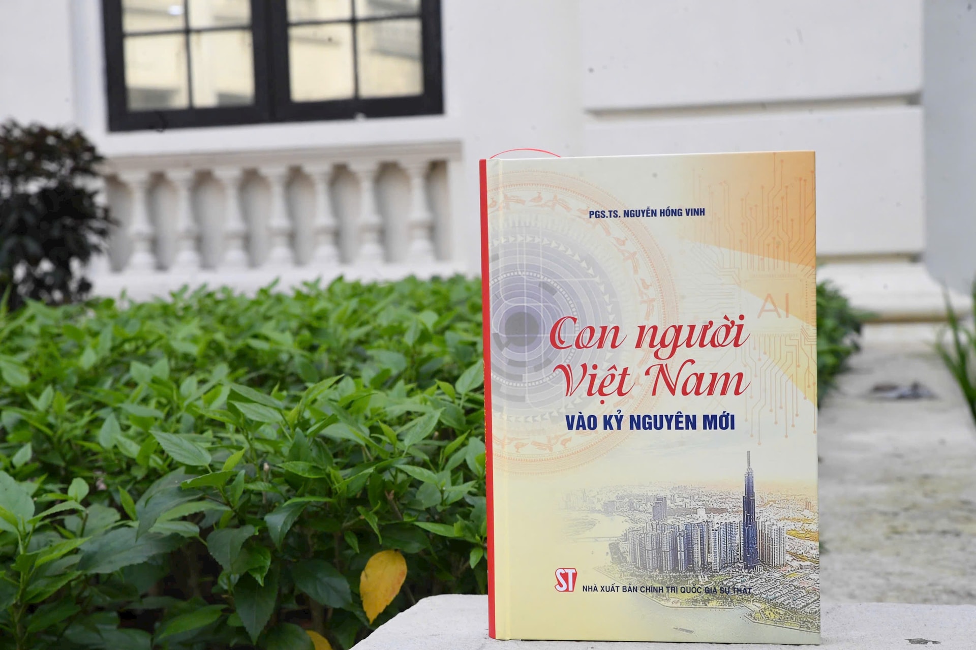 cuon-sach-nguyen-hong-vinh.jpg