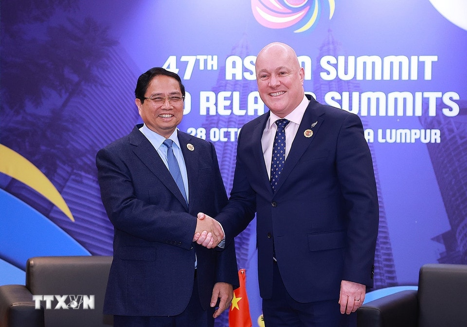 Thủ tướng Phạm Minh Chính gặp Thủ tướng New Zealand Christopher Luxon. (Ảnh: Dương Giang/TTXVN)