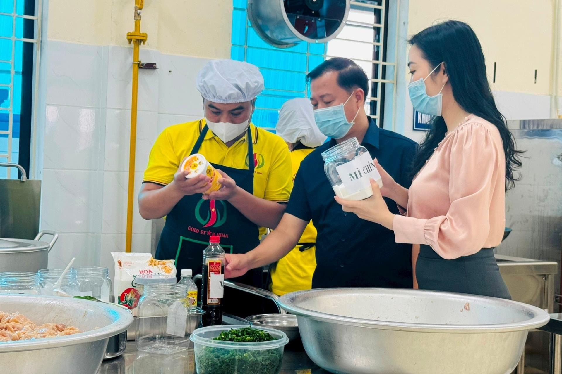 [Podcast] Tin tức ngày 27-10: Hà Nội kiểm tra đột xuất bếp ăn bán trú