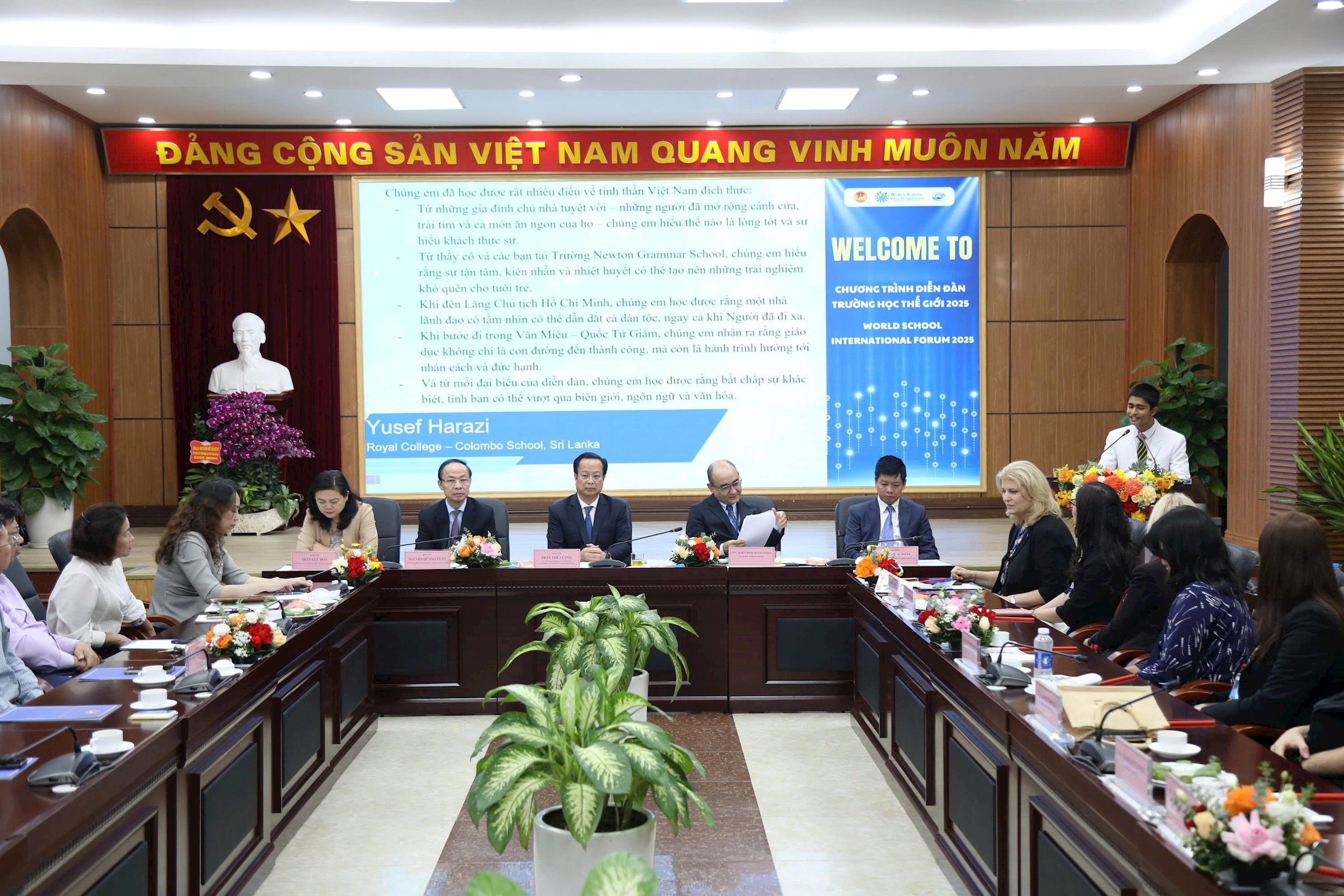 2810-dien-dan-truong-hoc-3.jpg