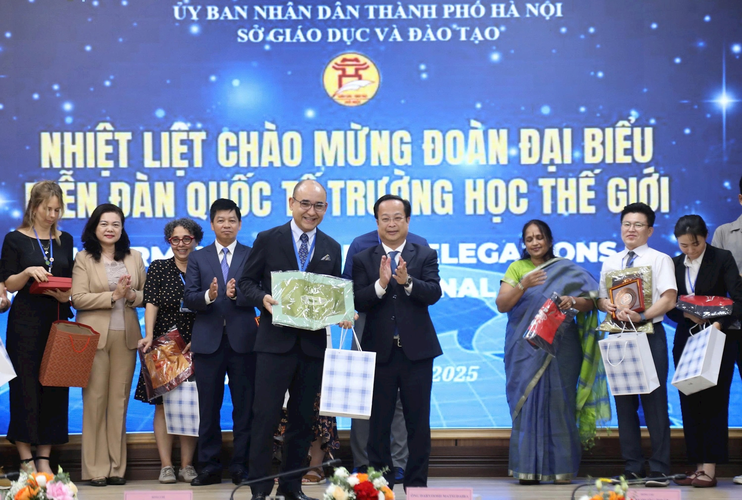2810-dien-dan-truong-hoc-5.jpg