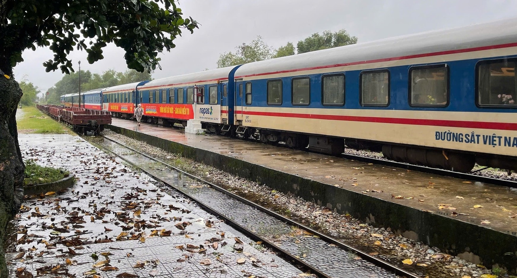 a734.duong-sat.jpg