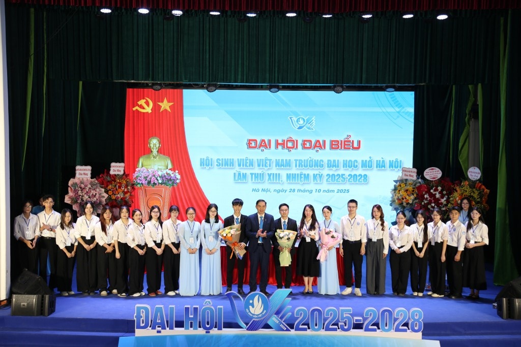 Ban chấp hành Hội sinh viên Trường Đại học Mở Hà Nội khoá XIII, nhiệm kỳ 2025 – 2028 ra mắt Đại hội