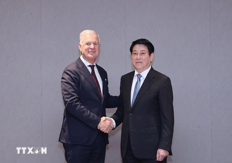 Chủ tịch nước Lương Cường tiếp Tổng Thư ký Phòng Thương mại quốc tế (ICC) John W.H. Denton AO. (Ảnh: Lâm Khánh/TTXVN)