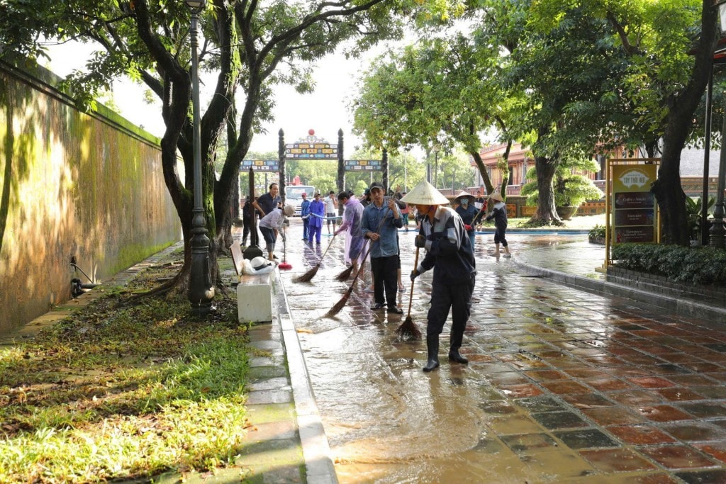 Quyết tâm vừa khắc phục hậu quả thiên tai, vừa ổn định sản xuất, sinh hoạt cho người dân
