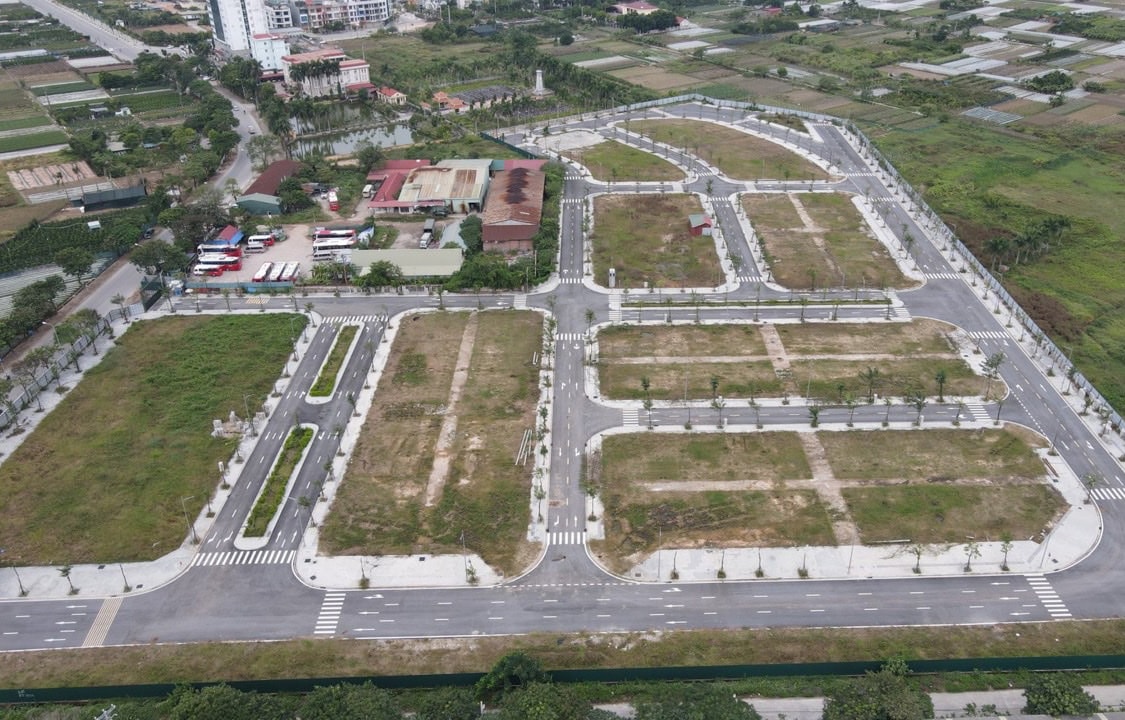 The model of real estate transaction centers and state-managed land use rights will help the real estate market become open and transparent.-anh-quang-thai.jpg