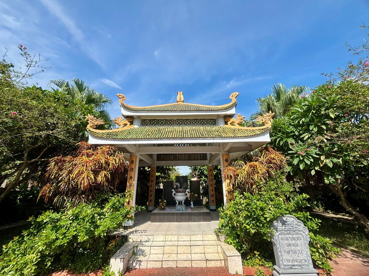 Panoramatický pohled na památník slavných osobností. Foto: Bich Thao