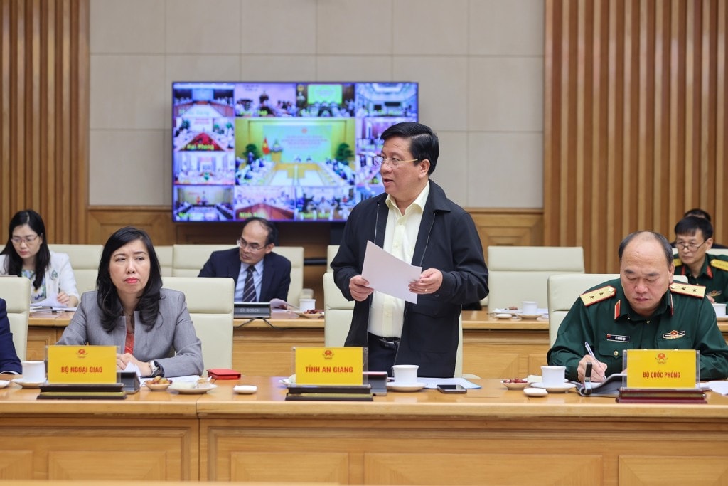 Đại diện tỉnh An Giang báo cáo tại phiên họp - Ảnh: VGP/Nhật Bắc