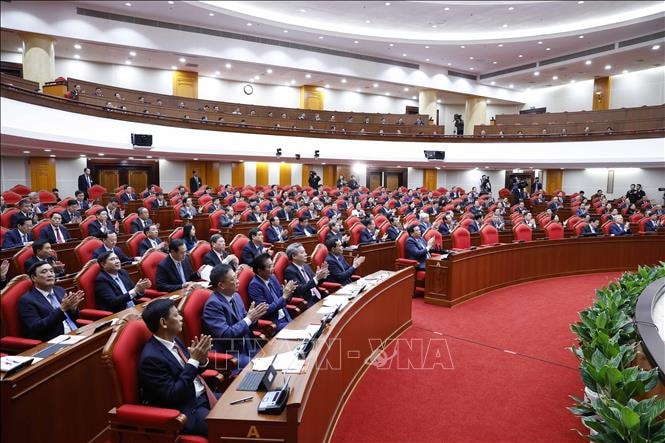 vna_potal_khai_mac_hoi_nghi_lan_thu_14_ban_chap_hanh_trung_uong_dang_khoa_xiii__stand.jpg
