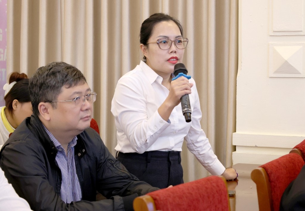 Người lao động nêu những băn khoăn đề nghị các chuyên gia giải đáp